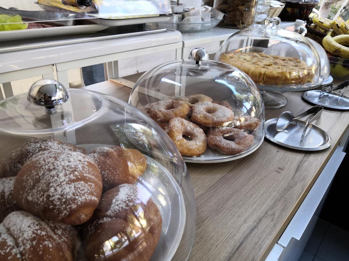 Hotel Iride Suite & Breakfast- Ideale Per Famiglie E Coppie Риччоне Экстерьер фото