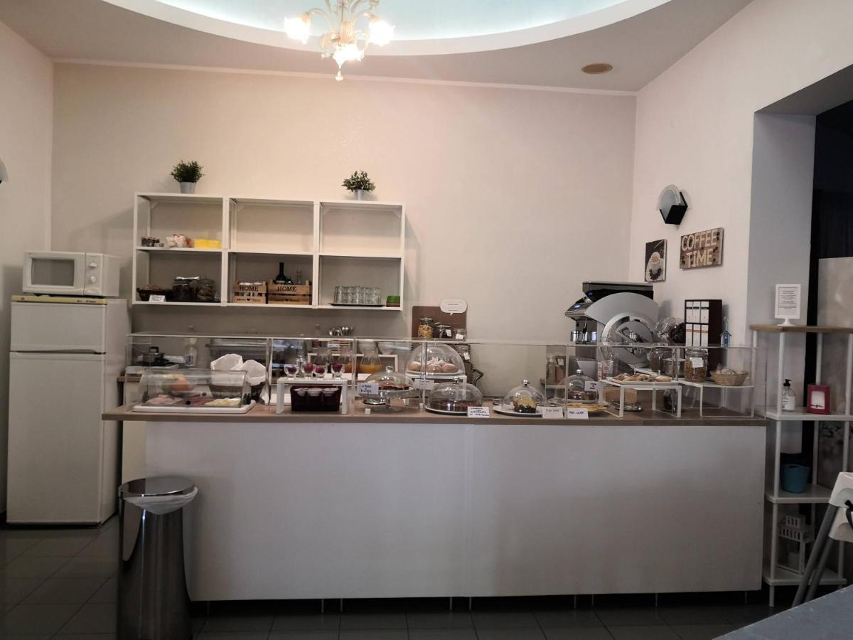 Hotel Iride Suite & Breakfast- Ideale Per Famiglie E Coppie Риччоне Экстерьер фото