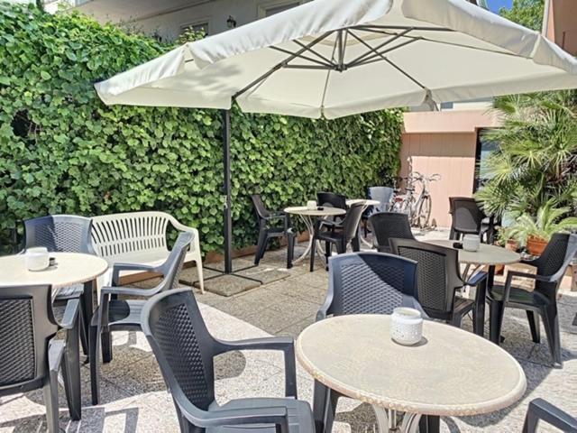 Hotel Iride Suite & Breakfast- Ideale Per Famiglie E Coppie Риччоне Экстерьер фото