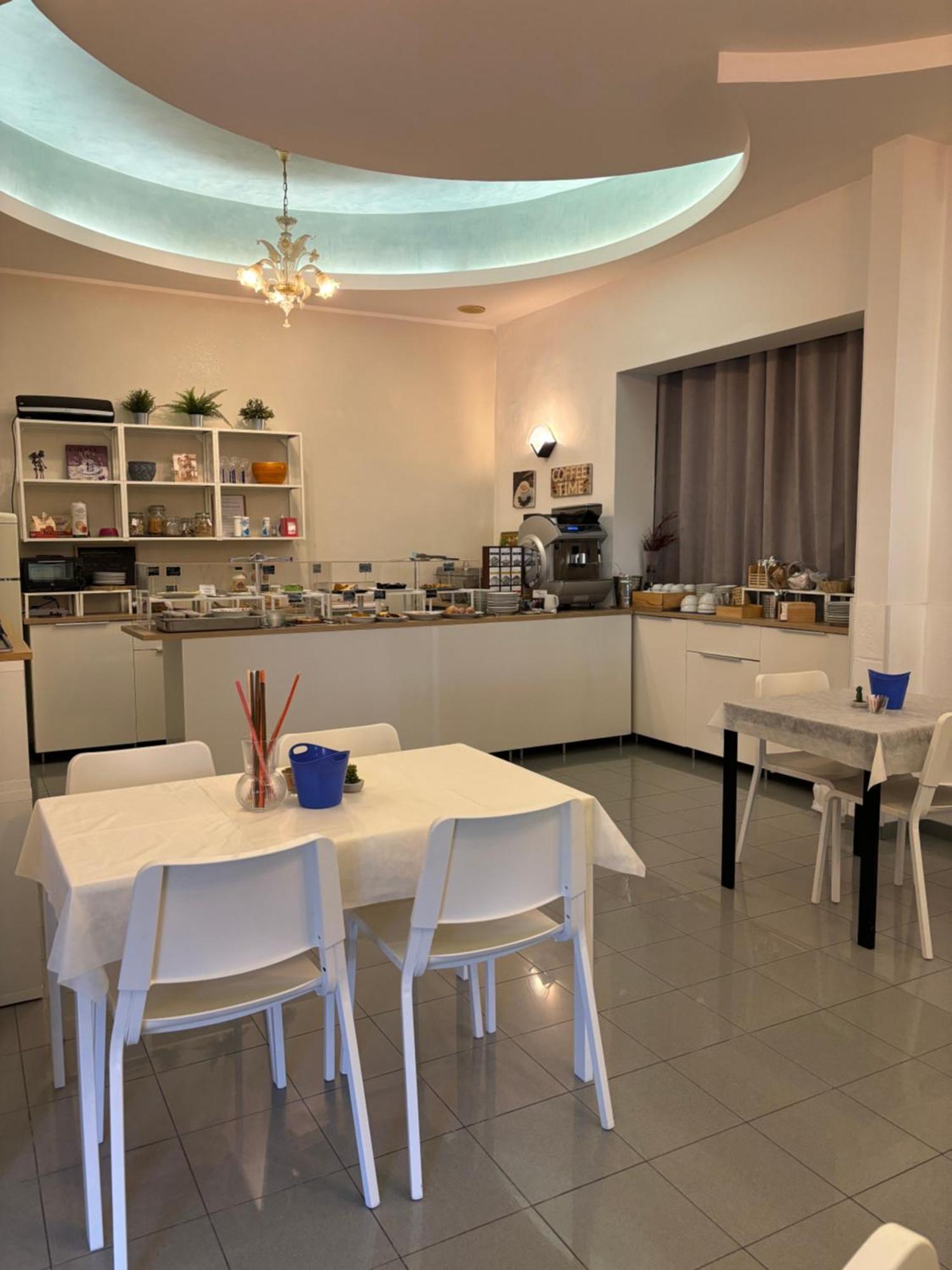 Hotel Iride Suite & Breakfast- Ideale Per Famiglie E Coppie Риччоне Экстерьер фото